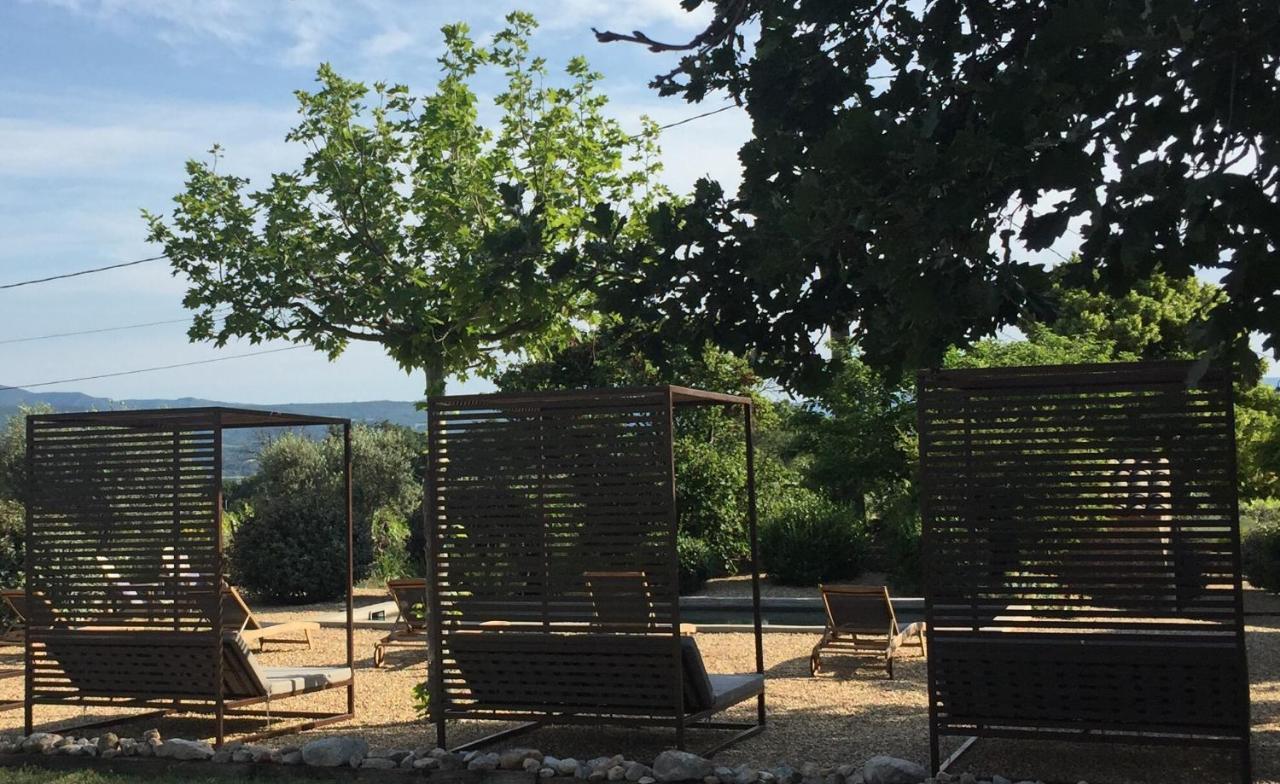 Le Vieux Portail Bed and Breakfast Saint-Saturnin-les-Apt Εξωτερικό φωτογραφία