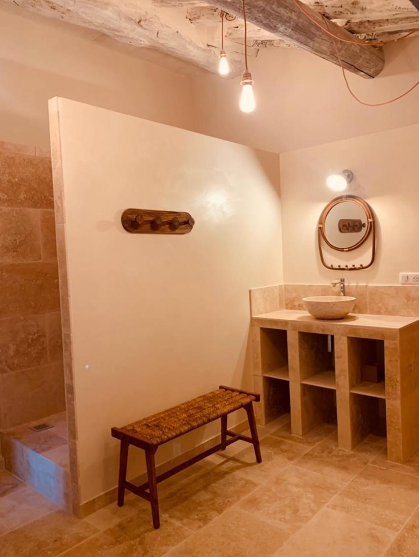 Le Vieux Portail Bed and Breakfast Saint-Saturnin-les-Apt Εξωτερικό φωτογραφία
