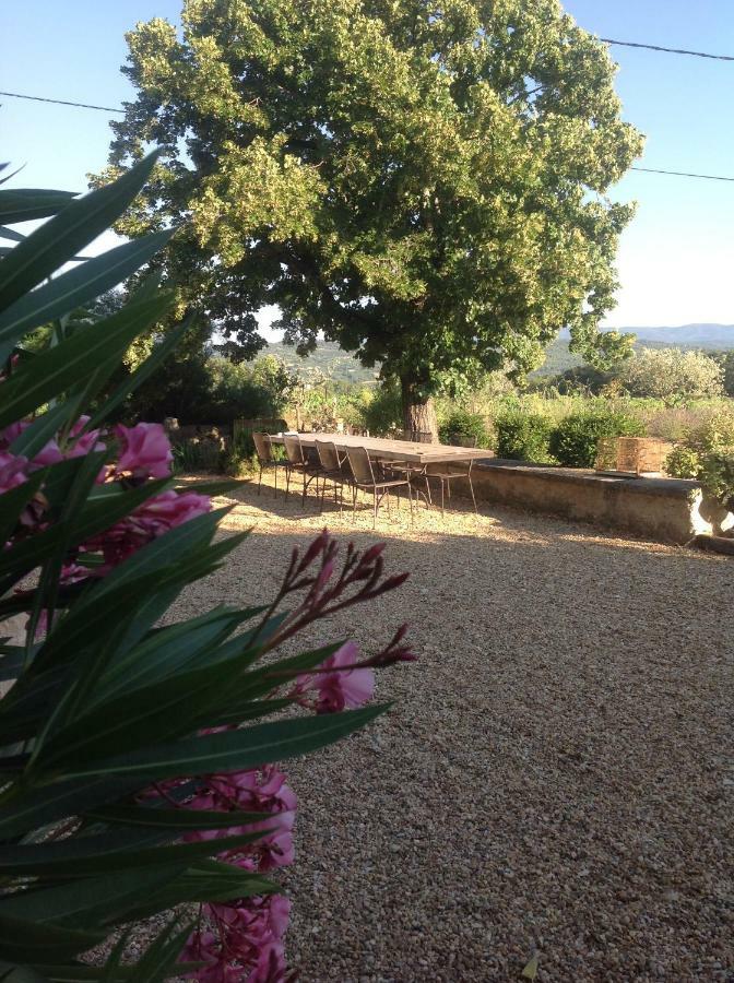 Le Vieux Portail Bed and Breakfast Saint-Saturnin-les-Apt Εξωτερικό φωτογραφία