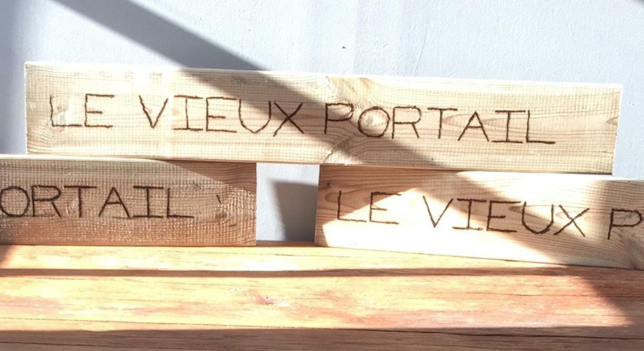 Le Vieux Portail Bed and Breakfast Saint-Saturnin-les-Apt Εξωτερικό φωτογραφία
